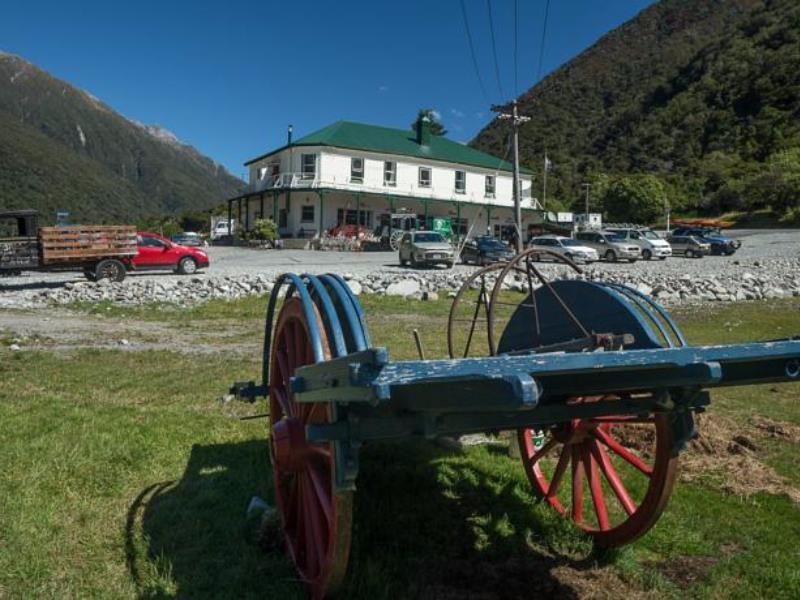 Otira Stagecoach Hotel ภายนอก รูปภาพ