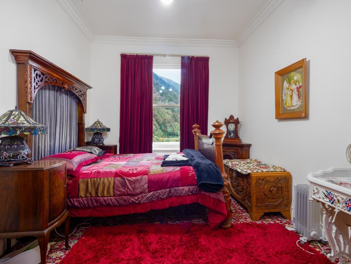 Otira Stagecoach Hotel ภายนอก รูปภาพ
