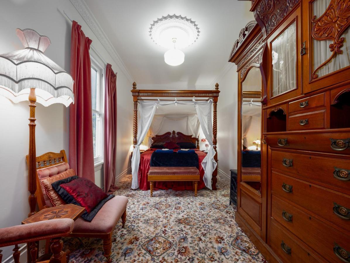 Otira Stagecoach Hotel ภายนอก รูปภาพ