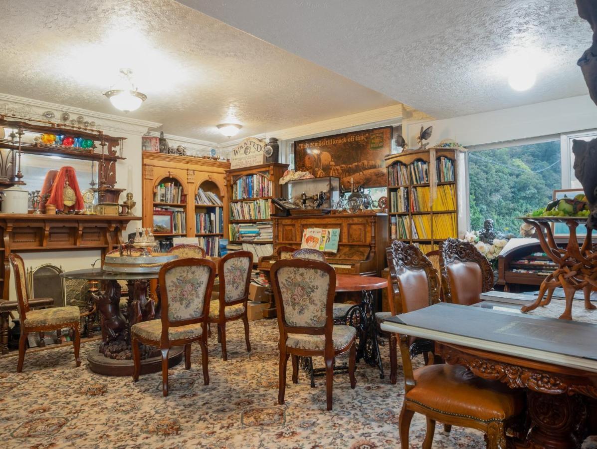 Otira Stagecoach Hotel ภายนอก รูปภาพ
