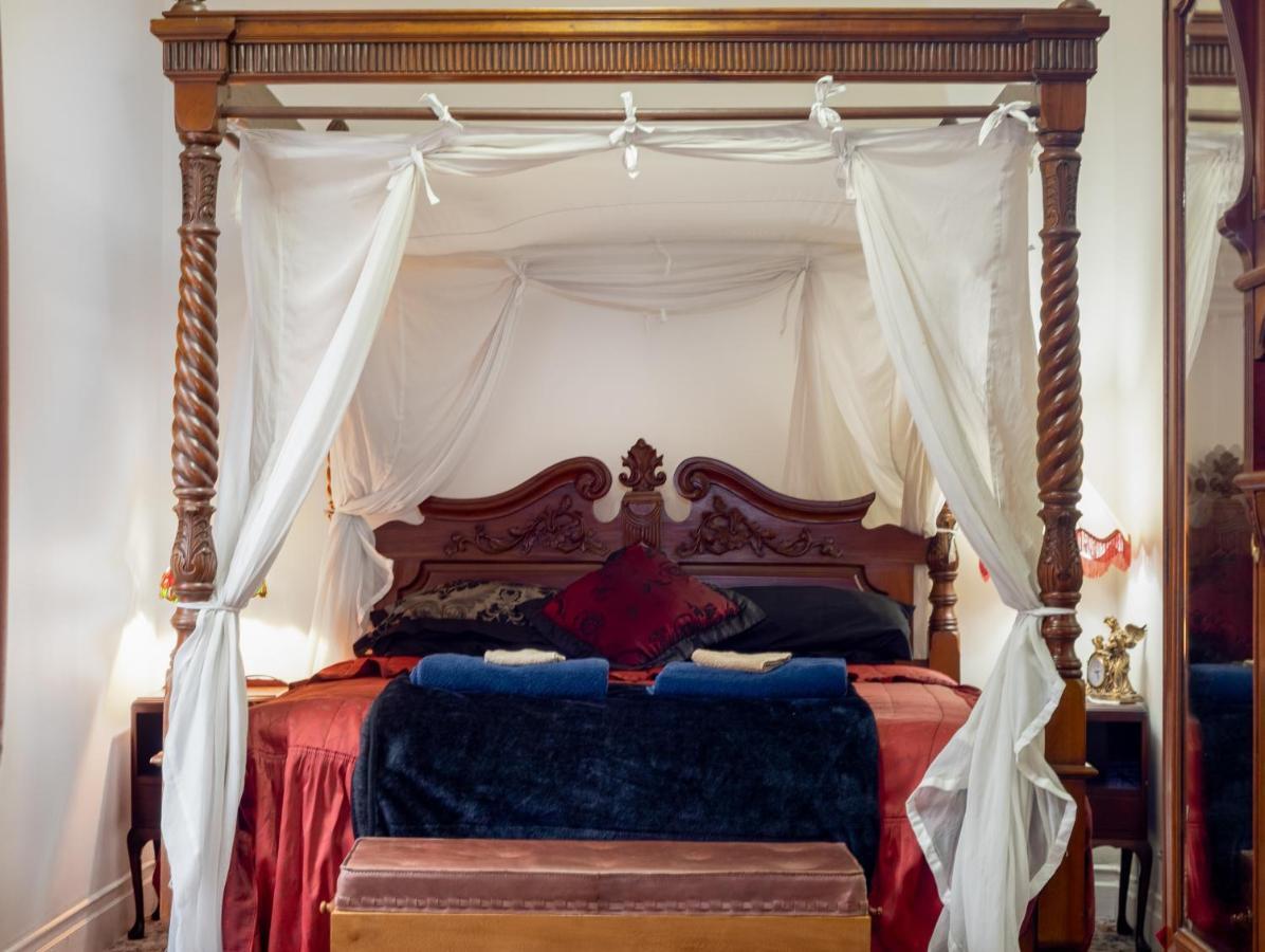 Otira Stagecoach Hotel ภายนอก รูปภาพ