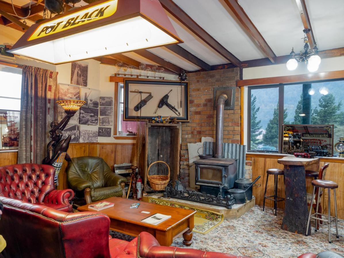 Otira Stagecoach Hotel ภายนอก รูปภาพ